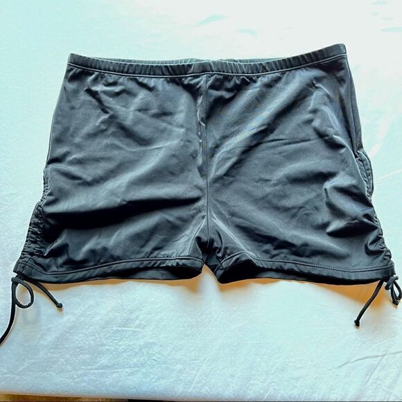 Perona NWT 2 piece swim suit 18W top Blk/grn/ylw fronds, shorts black side ties - Picture 12 of 12